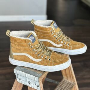 Vans MTE Lined Suede Sk8 Hi Top Boots Shoes LaceUp Mustard Women's 9.5 / Men's 8